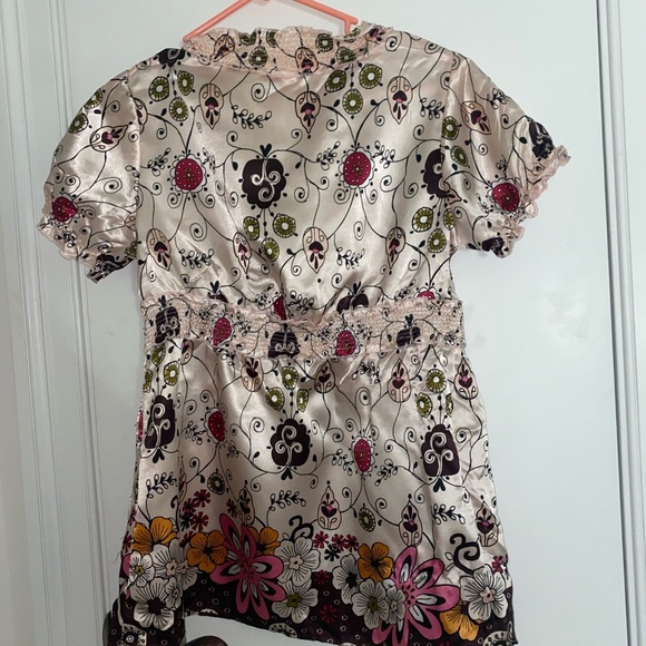 No Boundaries Juniors Pink and Brown Floral Satin Blouse - Picture 2 of 3